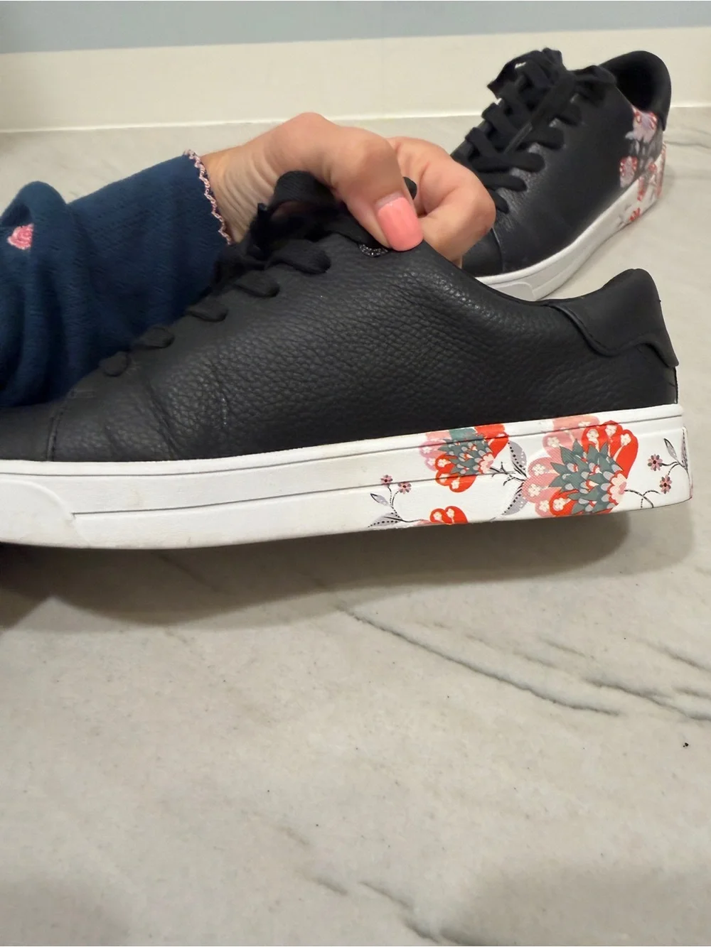 Ted Baker London Black Leather Floral-Accent Women's Sneakers Aariah size 6